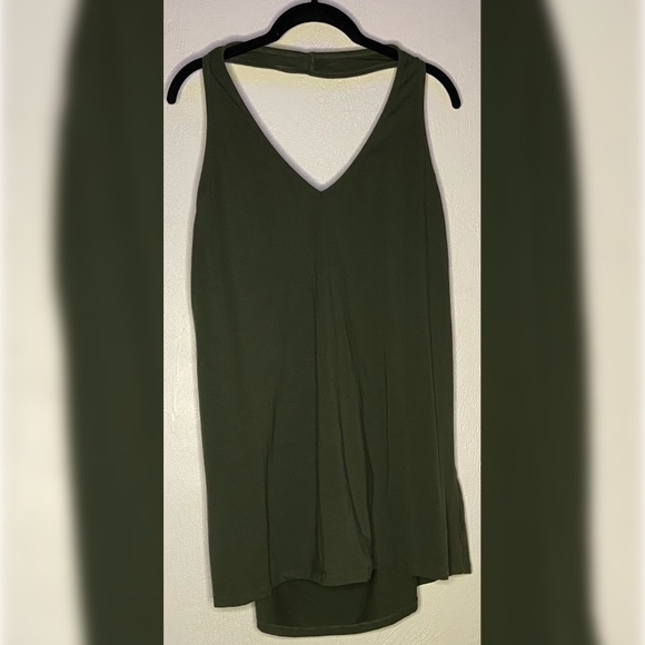 TORRID OLIVE GREEN FOXY HALTER TOP - Picture 4 of 5